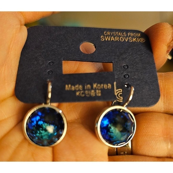 Swarovski Crystal Round Royal NWT!  Blue Earrings. Wedding. Leverback NO STAMP! - Picture 6 of 6
